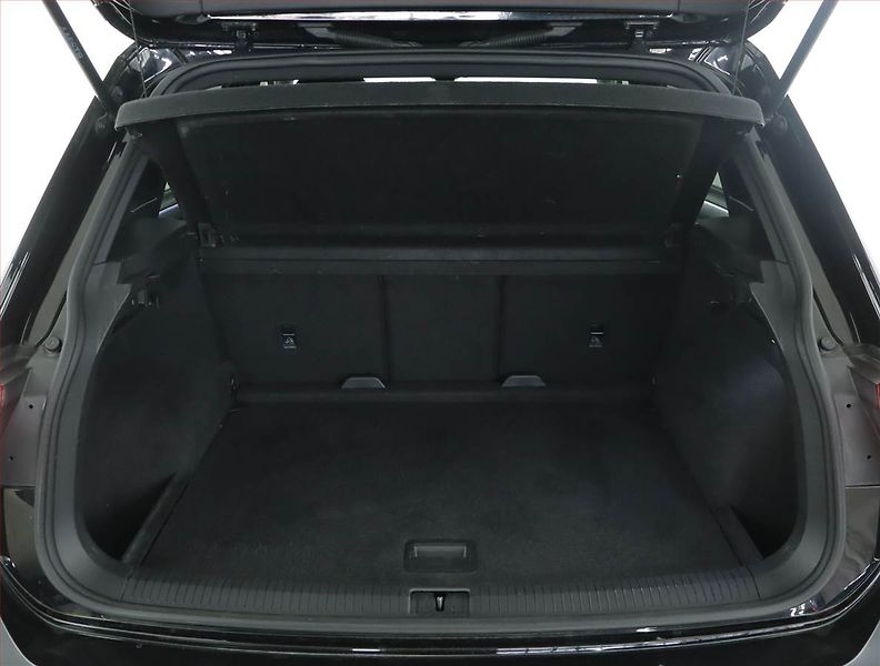 Volkswagen Tiguan (2023) R-Line 2.0 TDI - fotka 14 z 17
