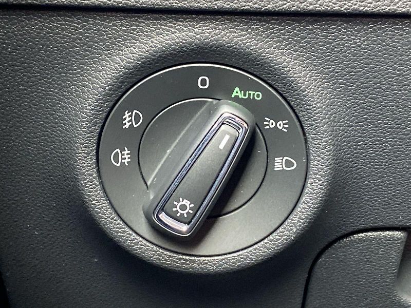 Škoda Karoq (2018) 1.5 TSI DSG Style + - fotka 21 z 40