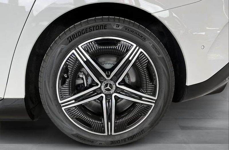 Mercedes-Benz EQE 350 AMG Kam BLIS LED Ambient - fotka 14 z 15