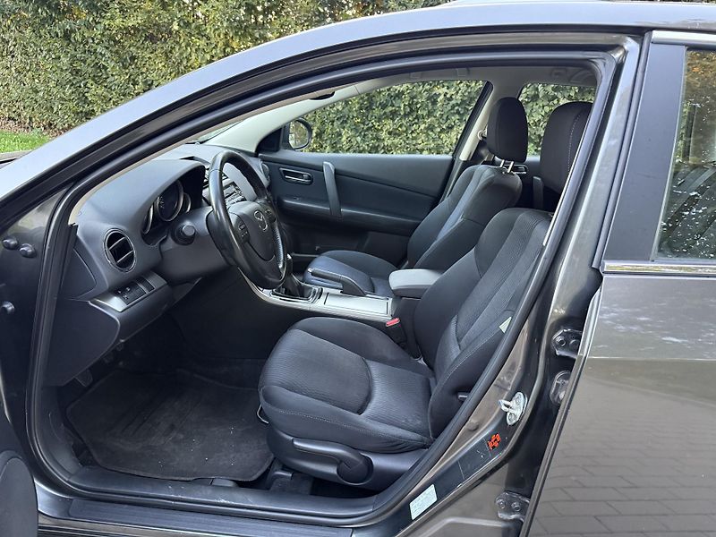 Mazda 6 2.0 Business-Line - fotka 19 z 31