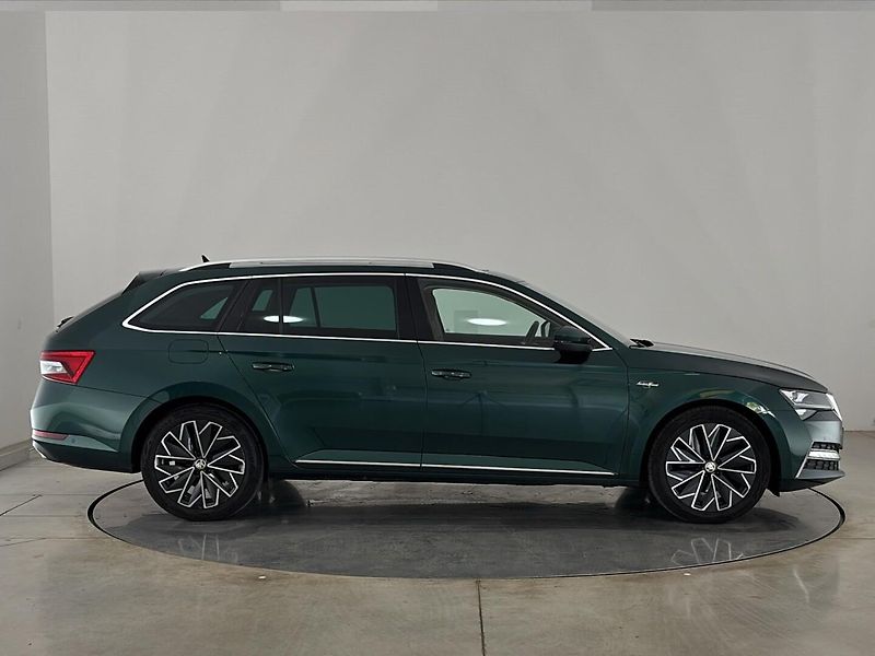 Škoda Superb L&K DSG - fotka 16 z 30