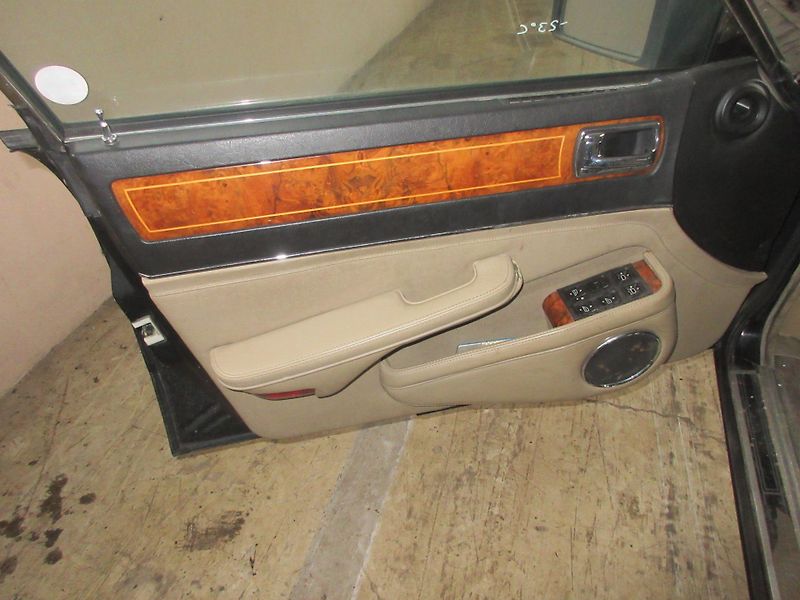 Jaguar XJ6 (1989) 3.6 AUTOMAT - fotka 8 z 16