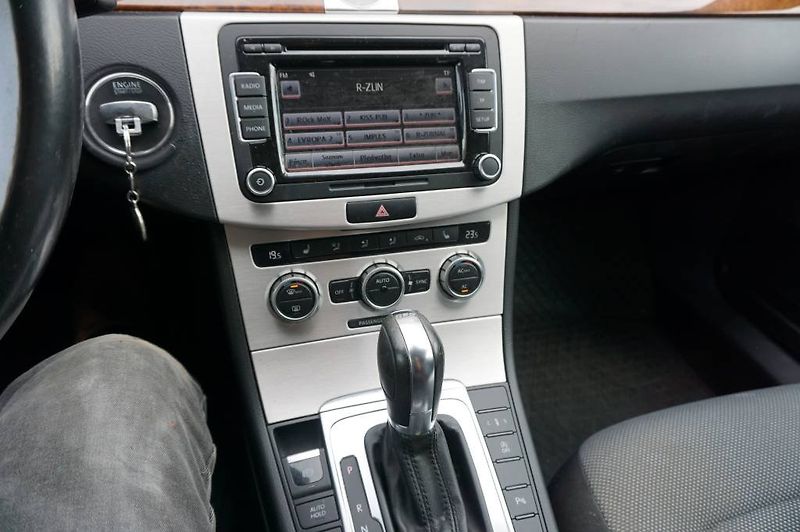 Volkswagen Passat Variant (2012) 2,0   125 kw 2,Majitel  nové v - fotka 30 z 36