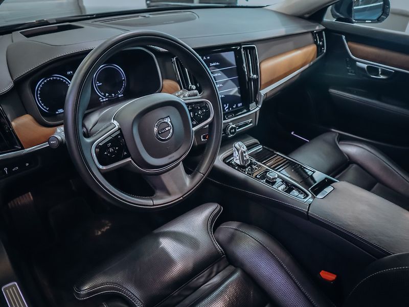 Volvo V90 2.0 T8 AWD - Inscription TOP - fotka 12 z 29