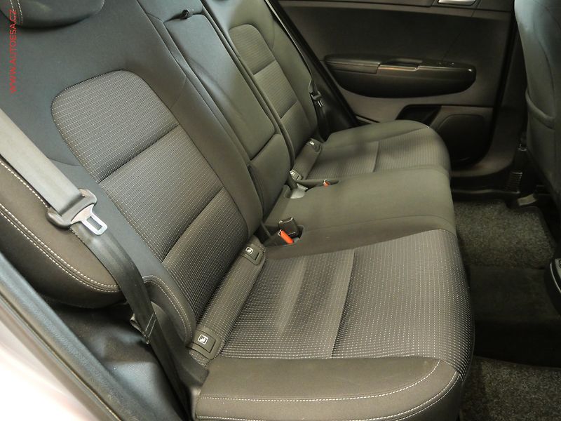 Kia Sportage (2018) 1.6 CRDi - fotka 12 z 25