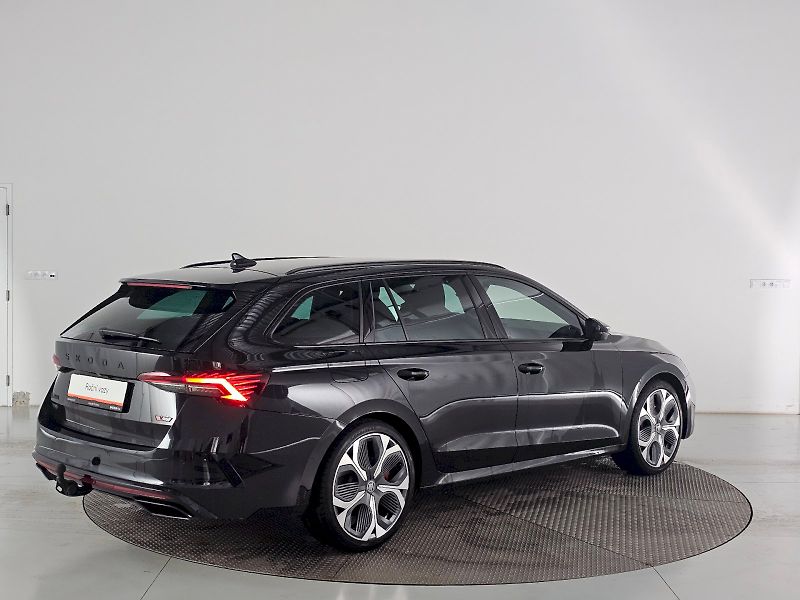 Škoda Octavia (2025) RS 2.0TSi 195kW RS TAŽNÉ - fotka 2 z 30