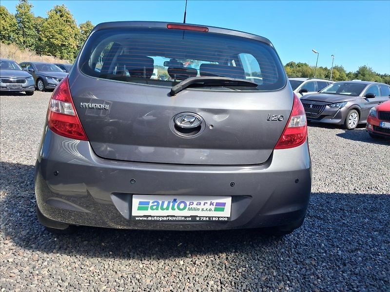 Hyundai i20 1,4 1.4i, automat,po servisu - fotka 6 z 13