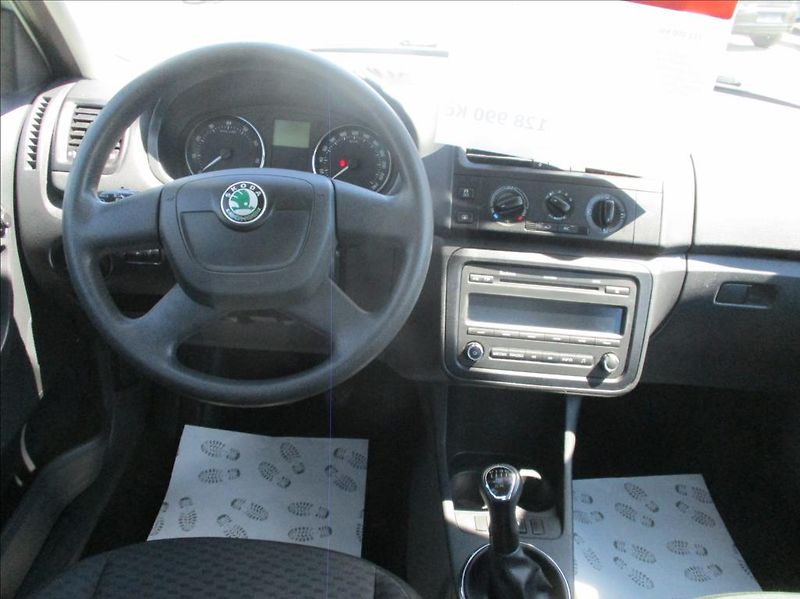 Škoda Fabia 1,2 TSI, klima, serv. kniha, - fotka 16 z 36