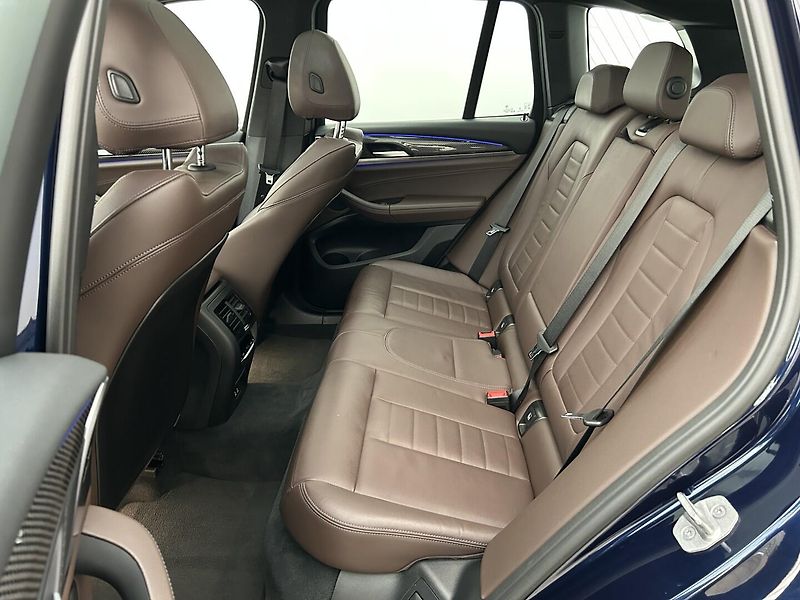 BMW X3 3.0 D 4x4 XDrive - fotka 11 z 32