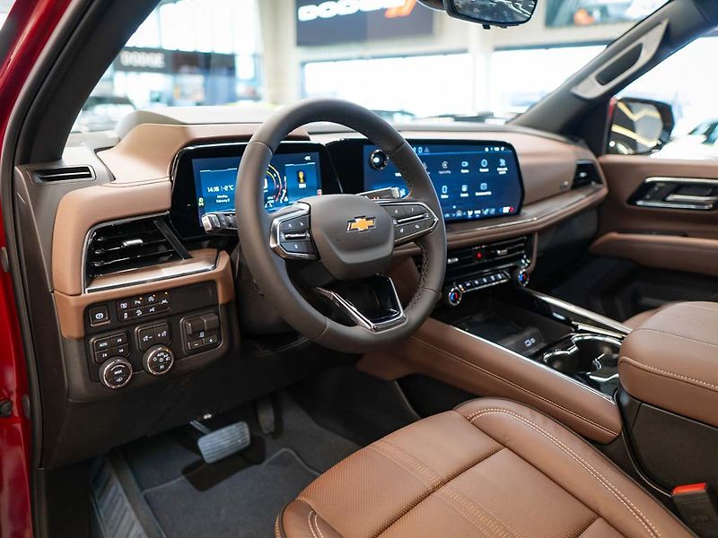 Chevrolet Suburban (2026) 6.2 V8 High Country 2026 - fotka 17 z 49