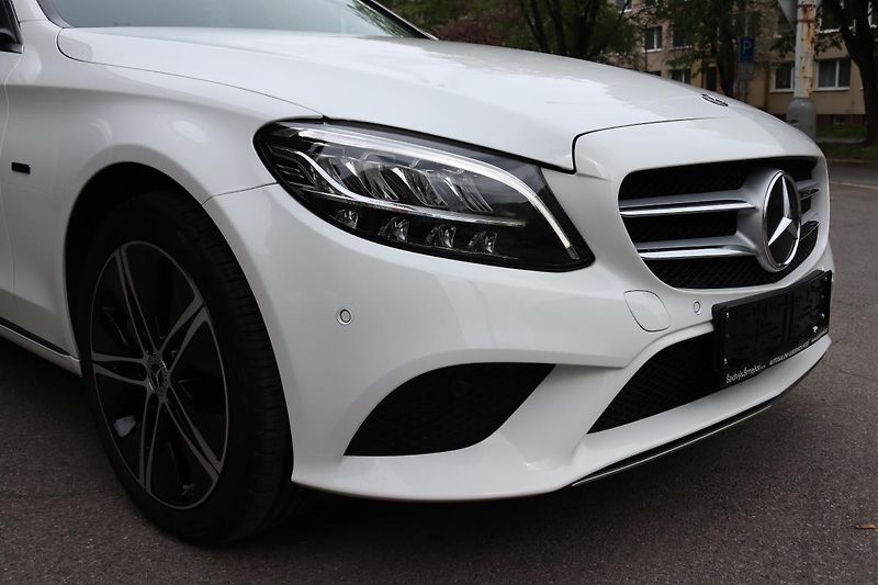 Mercedes-Benz Třídy C 300de PLUG-IN HYB KOMBI 225kW - fotka 6 z 48