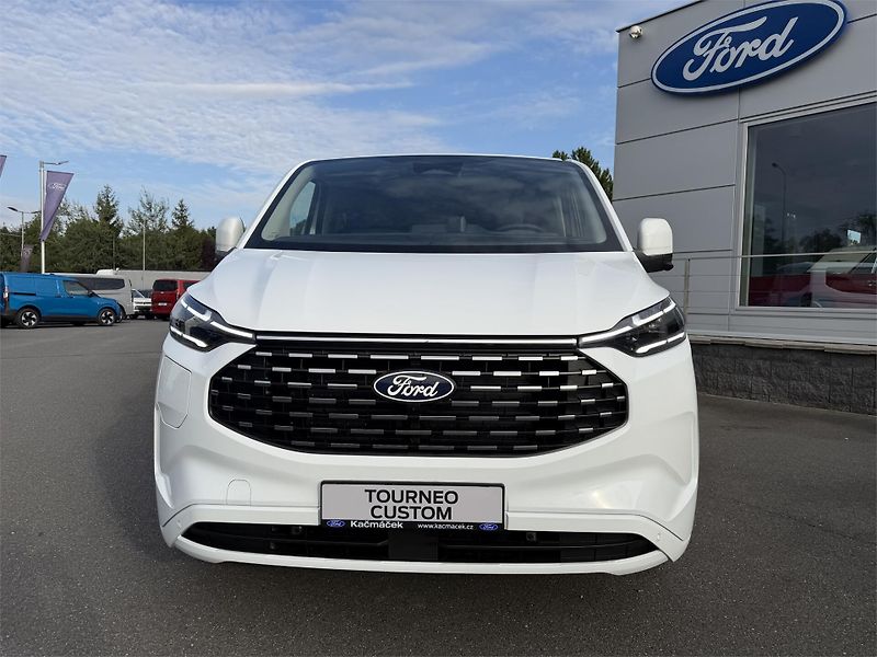 Ford Tourneo Custom (2026) Titanium X L1, Tourneo, 2.5 Du - fotka 8 z 21