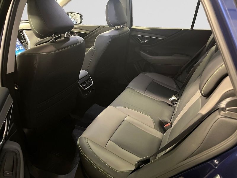 Subaru Outback 2.5i 4WD Field - fotka 14 z 19