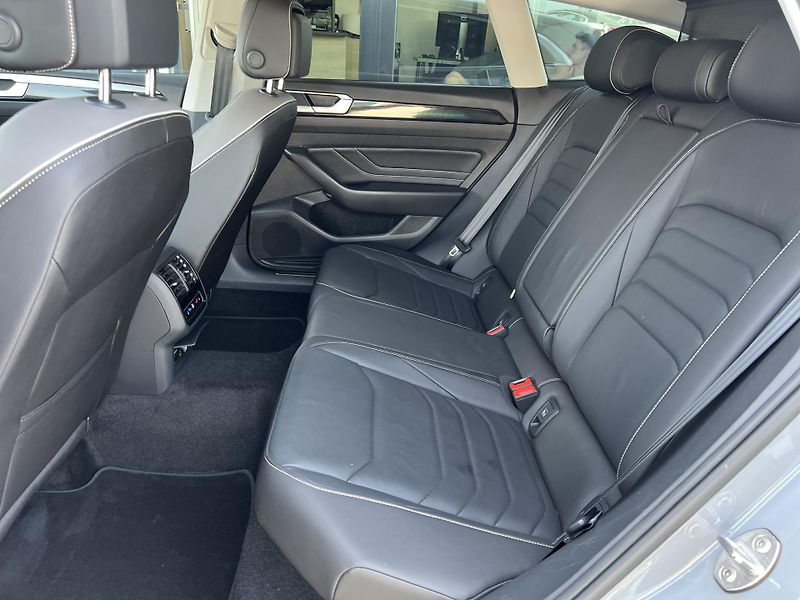 Volkswagen Arteon 2.0TDi 147kW 4x4 1.MAJ DPH - fotka 28 z 49