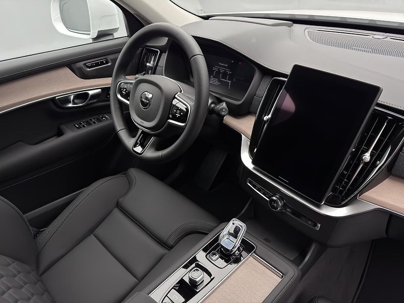 Volvo XC90 (2026) T8 AWD Plug-in BRIGHT PLUS 7m - fotka 16 z 27