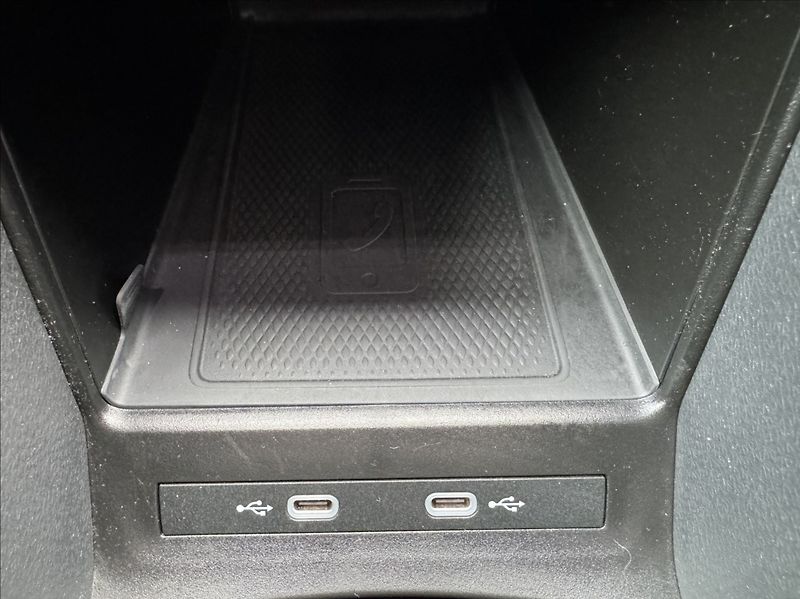 Volkswagen ID.4 0,0 PURE DPH 1.maj. původ ČR - fotka 24 z 50