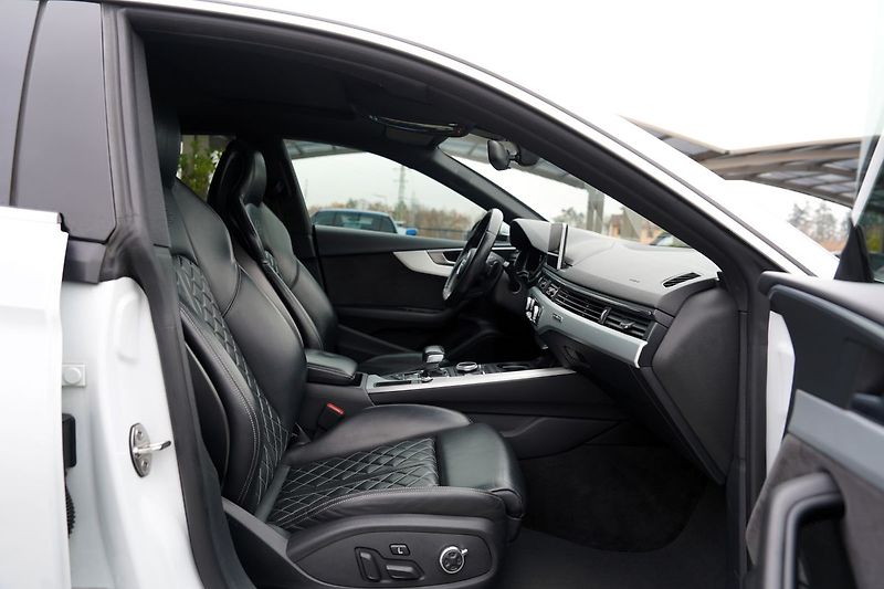 Audi S5 3.0 TFSI tiptronic Quattro/B&O - fotka 32 z 49