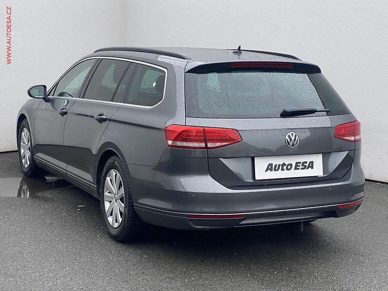 Volkswagen Passat (2015) 1.6TDi, Comfortline, DSG - fotka 6 z 18