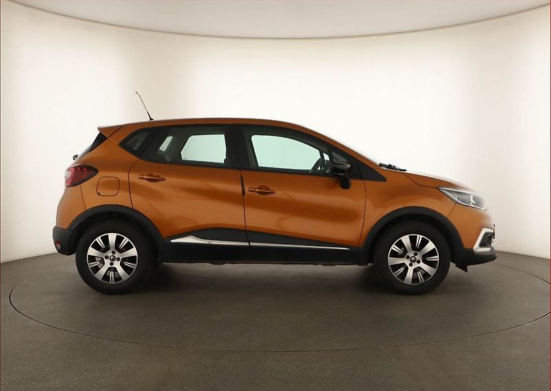 Renault Captur (2018) 0.9 TCe, Serv.kniha, Tempomat - fotka 6 z 15