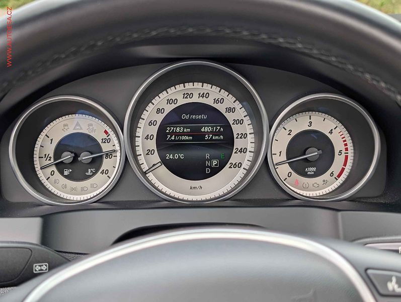 Mercedes-Benz Třídy E (2016) 3.0 d E 350 d, 1.maj,ČR - fotka 18 z 28