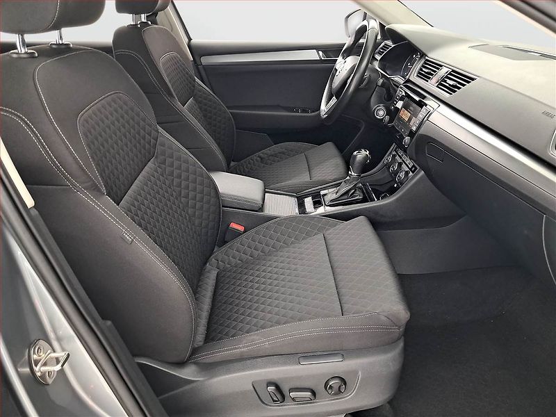 Škoda Superb (2016) 2.0 TDI, Automat, Navi - fotka 9 z 22