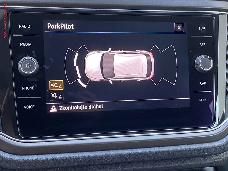Volkswagen T-Roc (2018) 1.5 TSi, Comfortline, LED - fotka 17 z 18