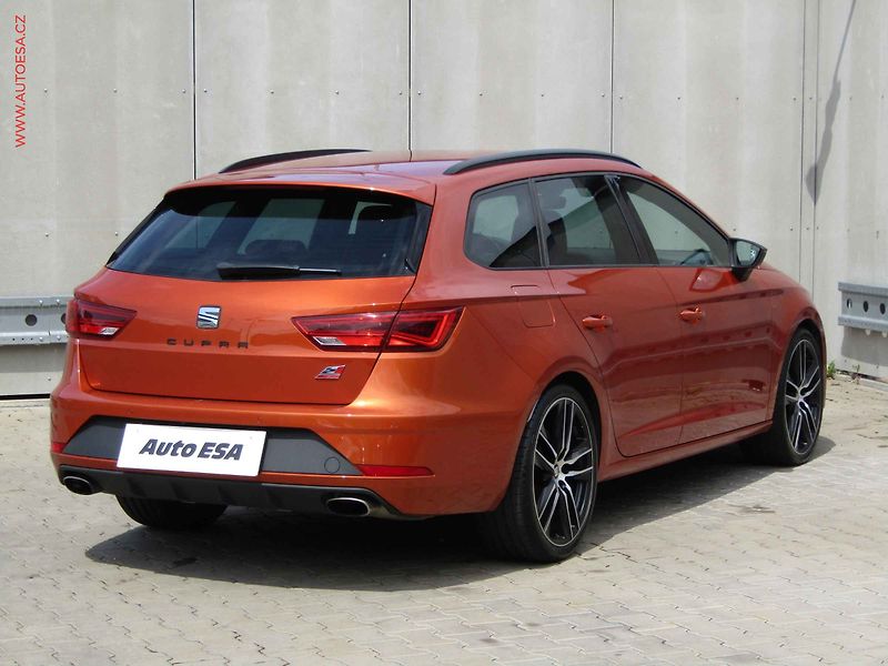 Cupra Leon (2018) 2.0 TSi ČR, DSG, park - fotka 4 z 23