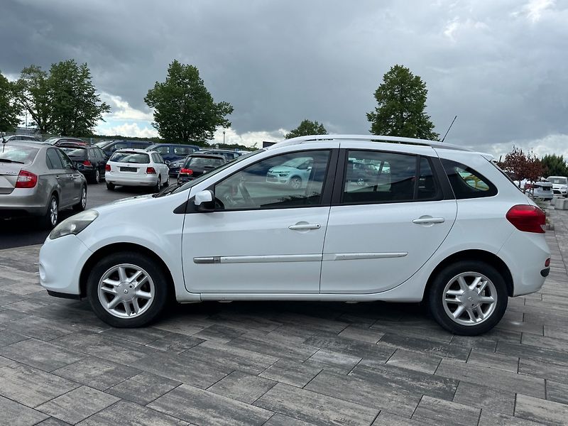 Renault Clio (2012) 1,2 55 KW Klima - fotka 8 z 28