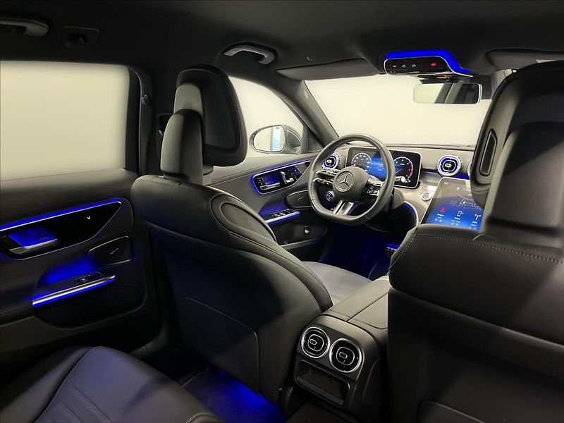 Mercedes-Benz Třídy C 220d 4MATIC kombi AMG Line - fotka 21 z 22