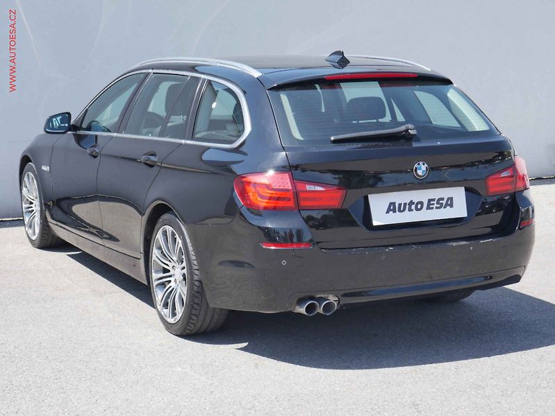 BMW Řada 5 (2011) 3.0 d 525d, AT, xenon, park - fotka 6 z 16