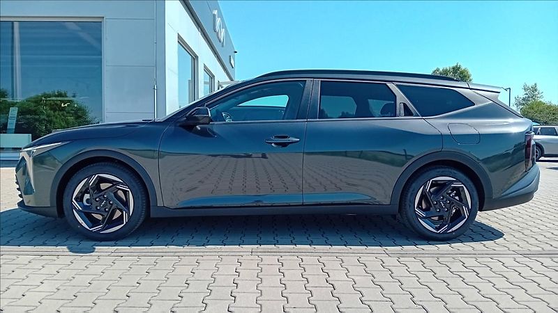 Kia K4 1,6 T-GDi SW 7DCT EXCLUSIVE 11 - fotka 6 z 10