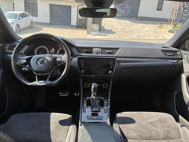 Škoda Superb (2021) - fotka 6 z 14