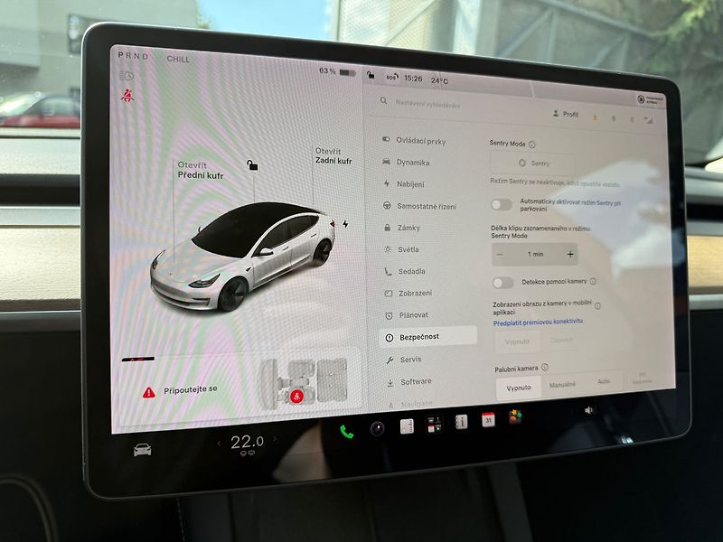 Tesla Model 3 Long Range AWD REZERVACE - fotka 23 z 38