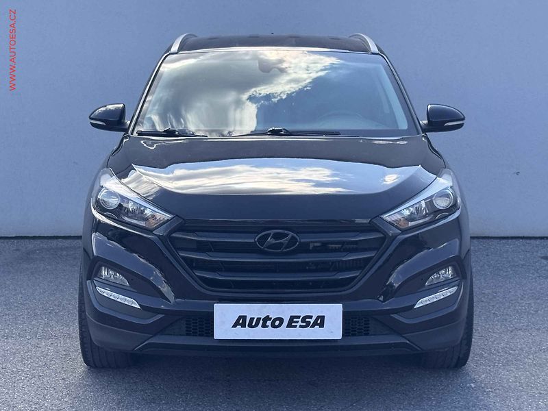 Hyundai Tucson (2016) 1.7 CRDi, 2.maj,ČR, Navi - fotka 2 z 18