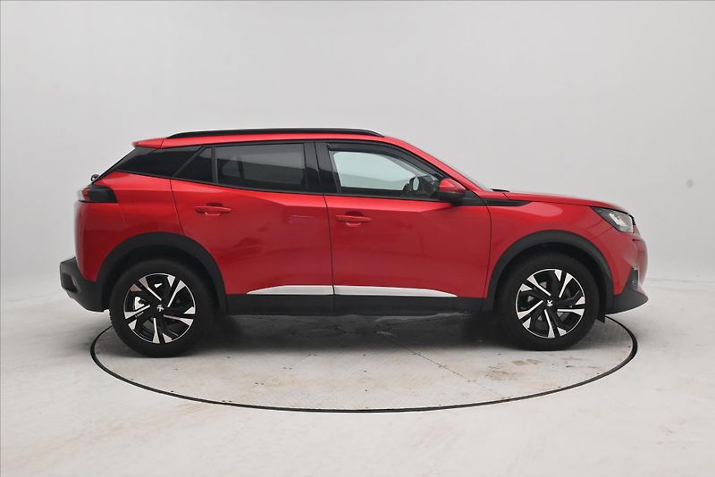 Peugeot 2008 1,2 96 kW PureTech EAT8 Záruka - fotka 4 z 30
