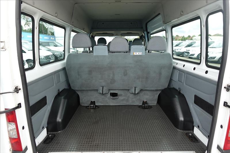 Ford Transit 2,2 TDCI  L2H2 9MÍST BUS KLIMA - fotka 11 z 31