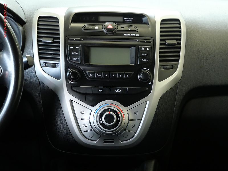 Hyundai ix20 (2017) 1.4i, ČR, servis.kniha, AC - fotka 9 z 13