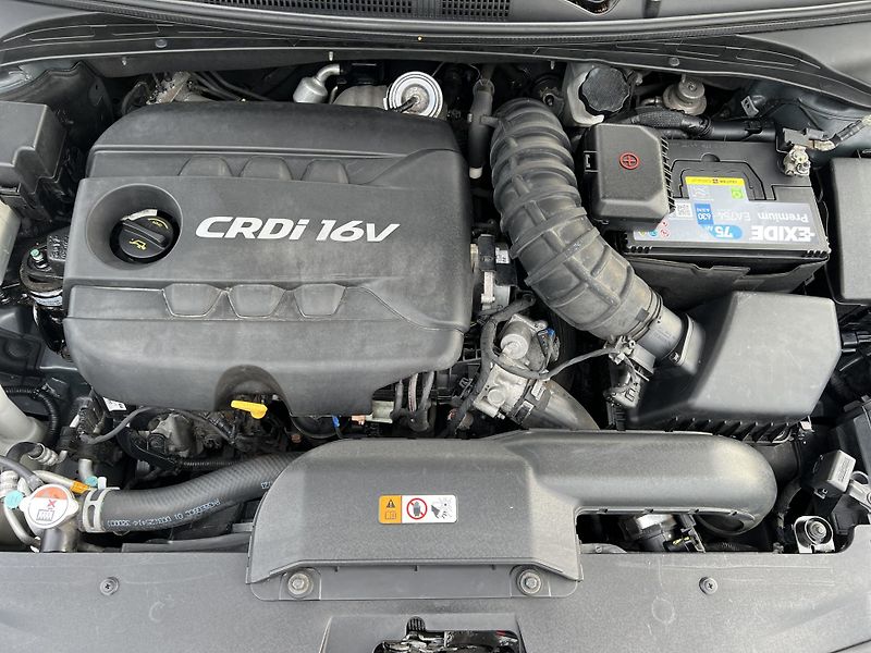 Hyundai i40 1.7CRDi NAVI KAMERA TEMPOMAT - fotka 38 z 46