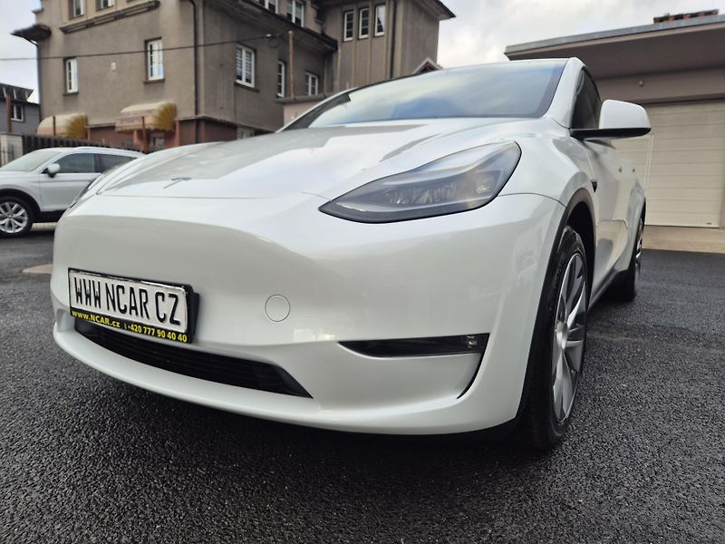 Tesla Model Y LONG RANGE DUAL MOTOR TZ 95,0% - fotka 47 z 49