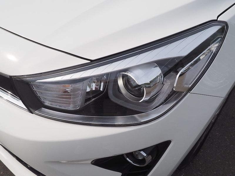 Kia Rio (2022) 1.0 T-GDI GPF Exclusive 74kW 6 - fotka 7 z 36