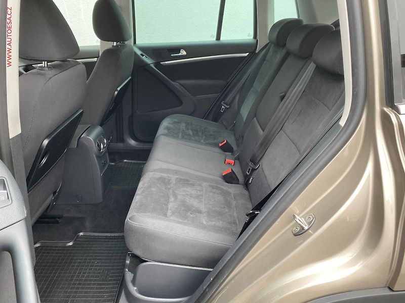 Volkswagen Tiguan (2012) 2.0 TDi 4x4, Sport&Style - fotka 10 z 17