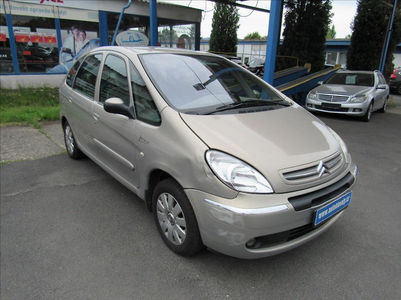 Citroën Xsara Picasso 1,8 85kW - fotka 3 z 24