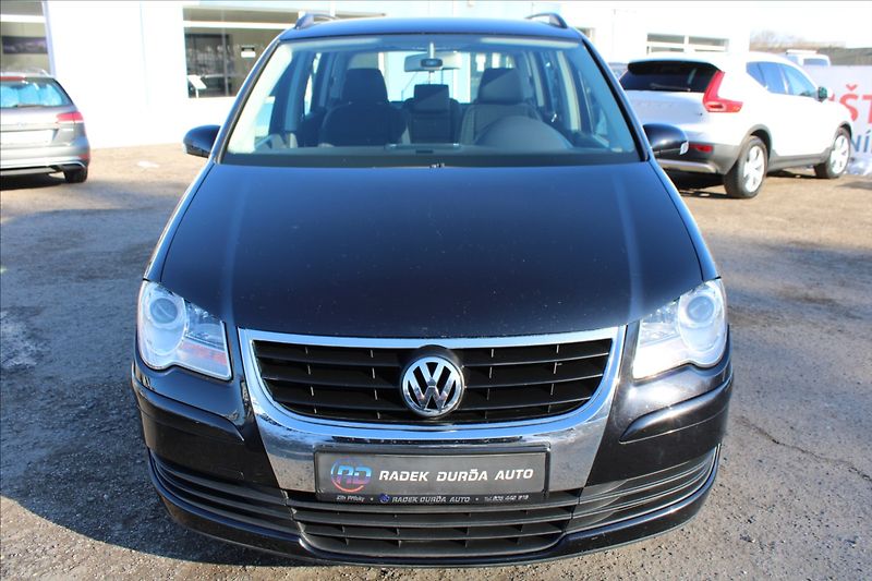 Volkswagen Touran 1,9 TDI  KLIMATIZACE,TEMPOMAT - fotka 2 z 29