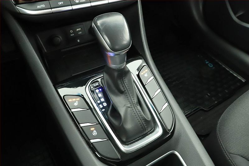 Hyundai Ioniq (2017) Hybrid, Automat, Serv.kniha - fotka 9 z 16