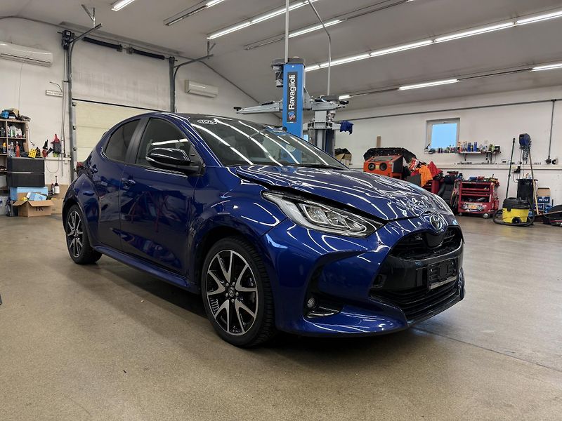 Toyota Yaris 1.5 hybrid 68 kW - fotka 1 z 21