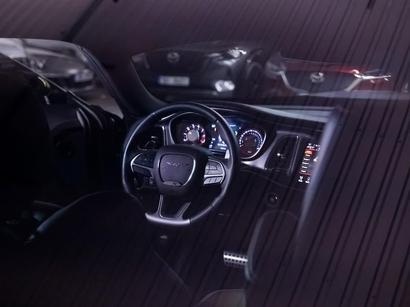 Dodge Challenger SRT HELLCAT 6.2 V8 | 527 kW  - fotka 38 z 56