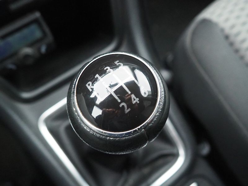 Volkswagen Sharan (2011) 2.0 TDI 103 kW, Tažné - fotka 30 z 33