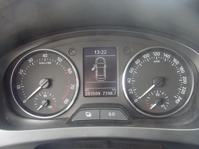 Škoda Rapid 1.2 TSi Ambiente, koupeno v ČR - fotka 11 z 22