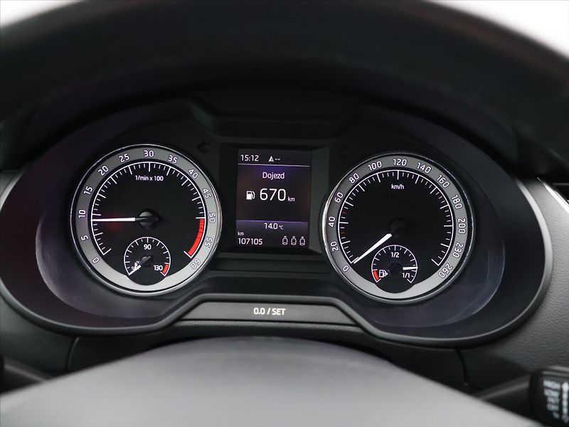 Škoda Octavia 2,0 TDI Style LED Kessy CZ - fotka 13 z 26