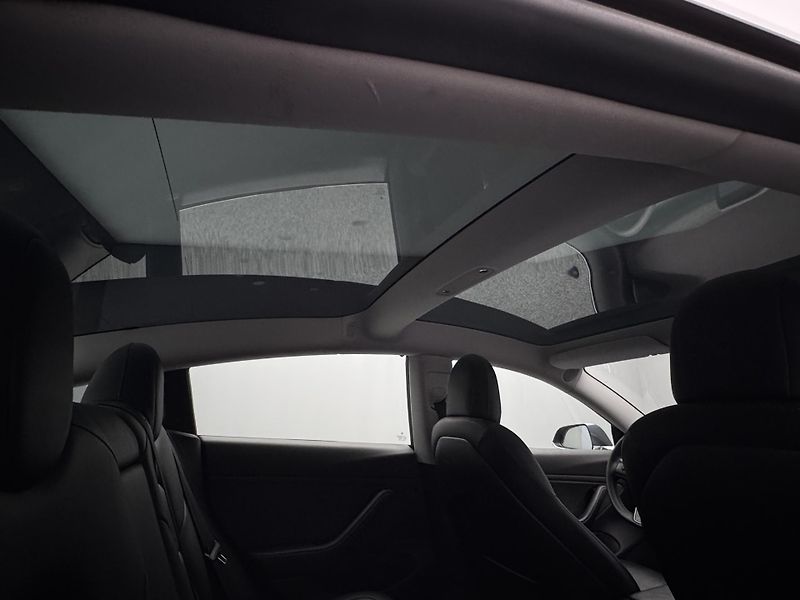 Tesla Model 3 LONG RANGE 4WD SOH 87% - fotka 27 z 65